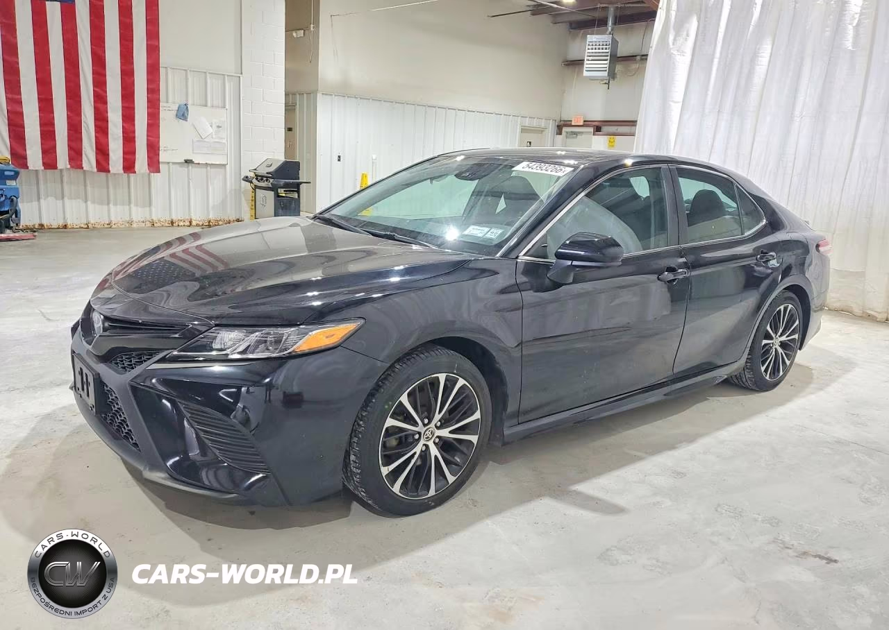 2020 Toyota Camry Se