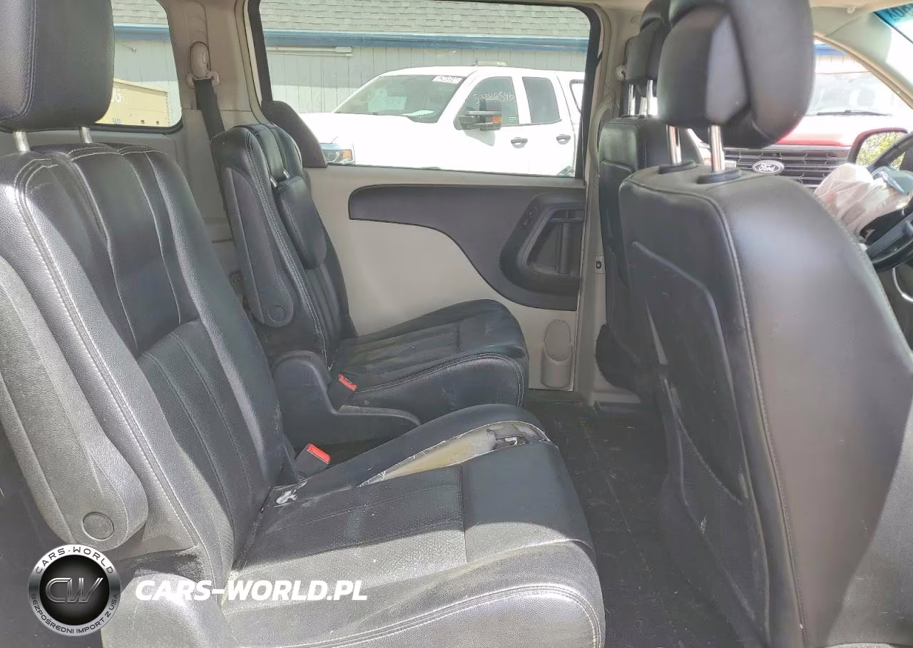 2012 Chrysler Town & Country Touring VIN:2C4RC1BG4CR415962 - 11