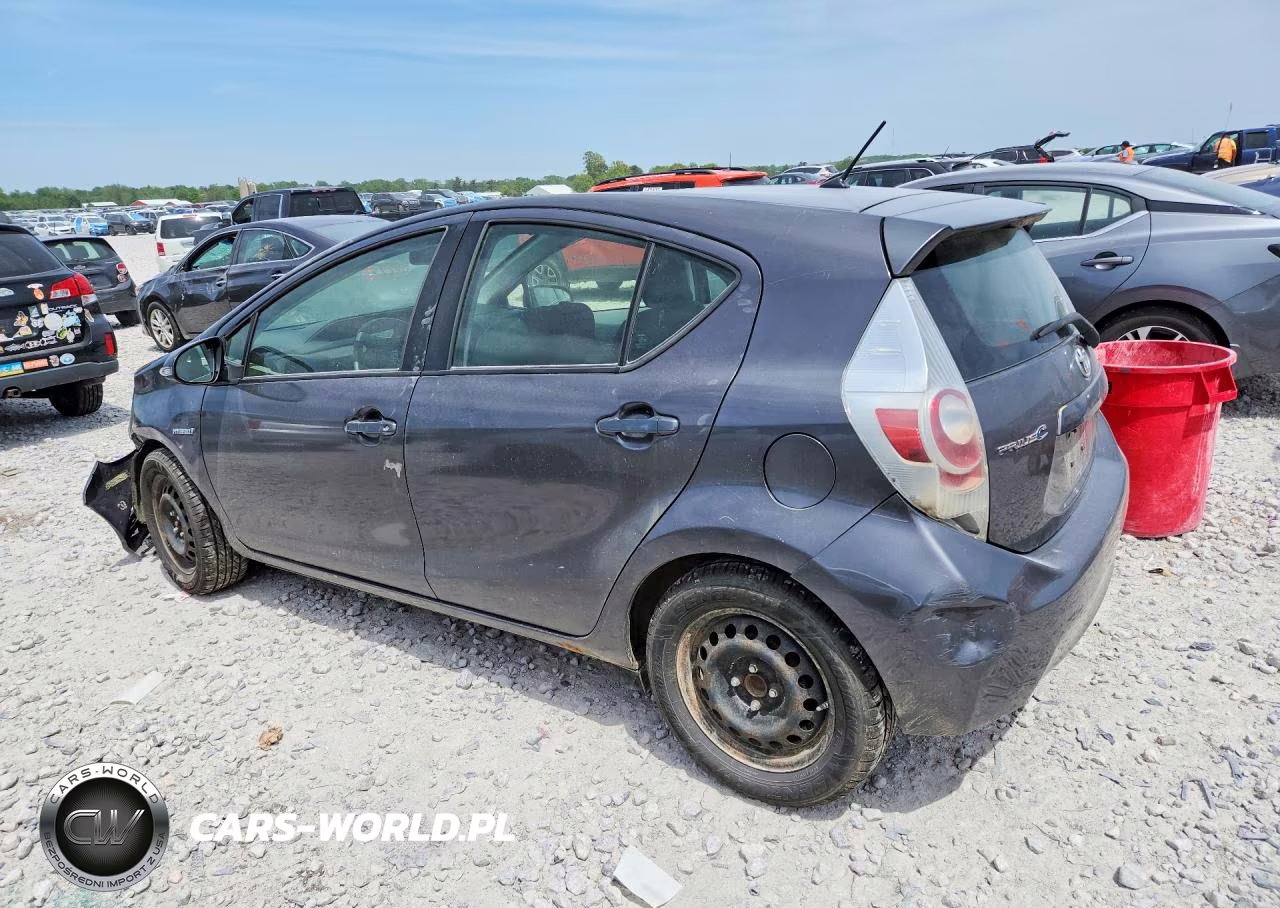 2014 Toyota Prius C Two VIN:JTDKDTB38E1568214 - 2