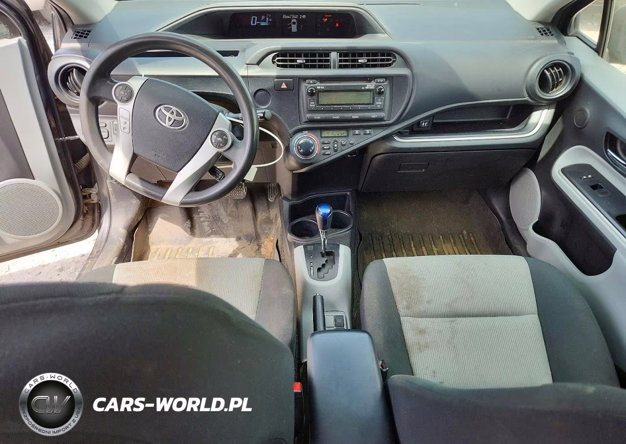 2014 Toyota Prius C Two VIN:JTDKDTB38E1568214 - 8