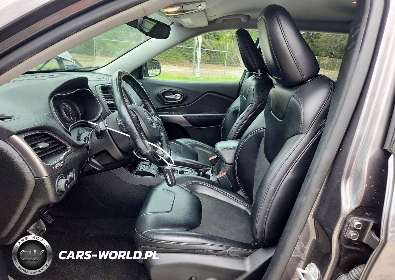 2021 Jeep Cherokee Latitude Plus VIN:1C4PJLLB7MD189576 - 7