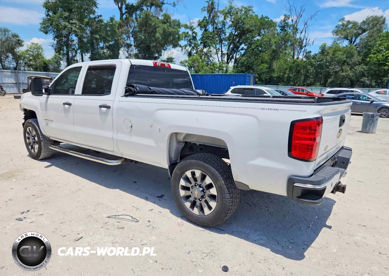 2015 Chevrolet Silverado C2500 Heavy Duty VIN:1GC1CUEG9FF136044 - 2