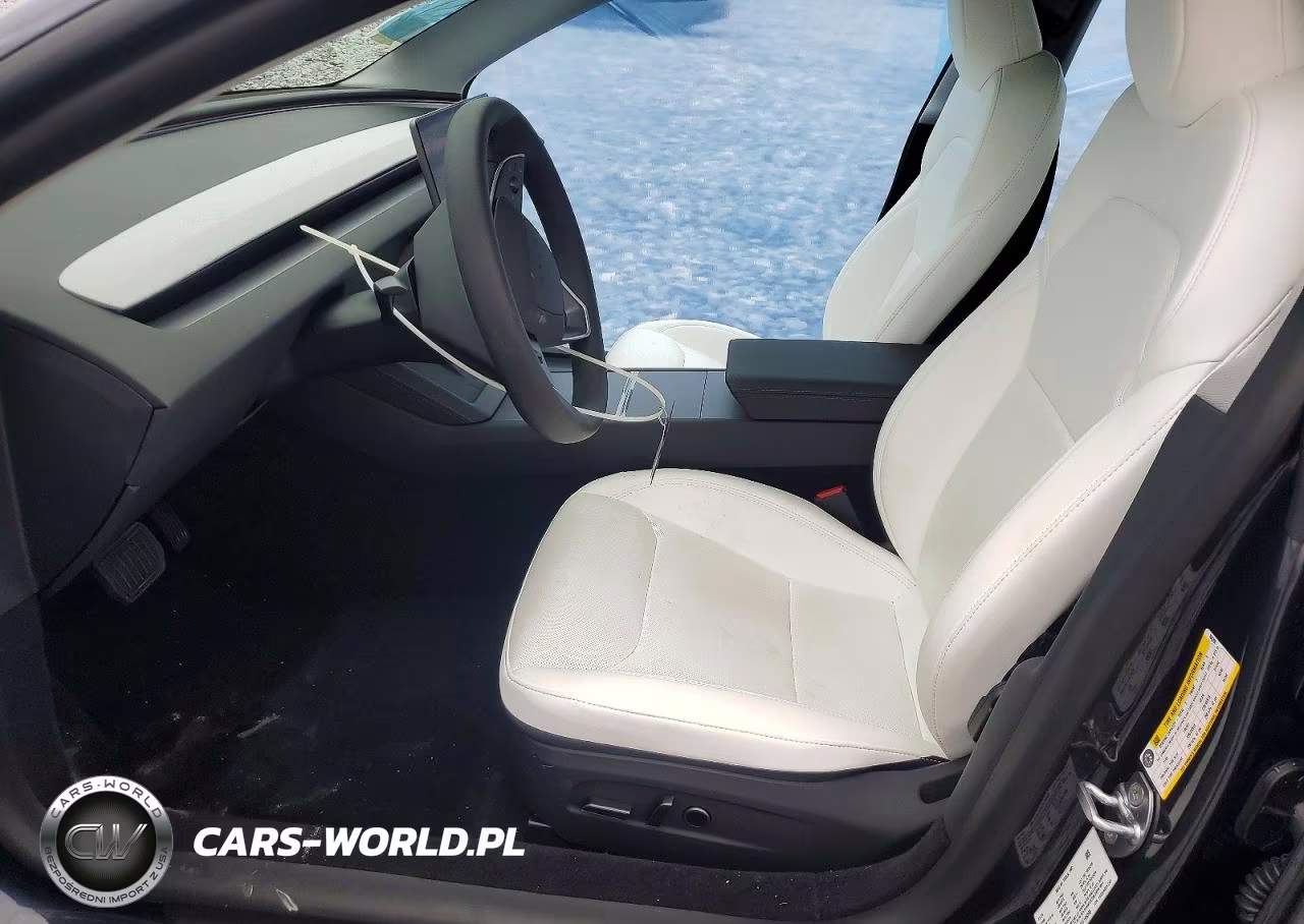 2025 Tesla Model 3 VIN:5YJ3E1EA0TF166398 - 7