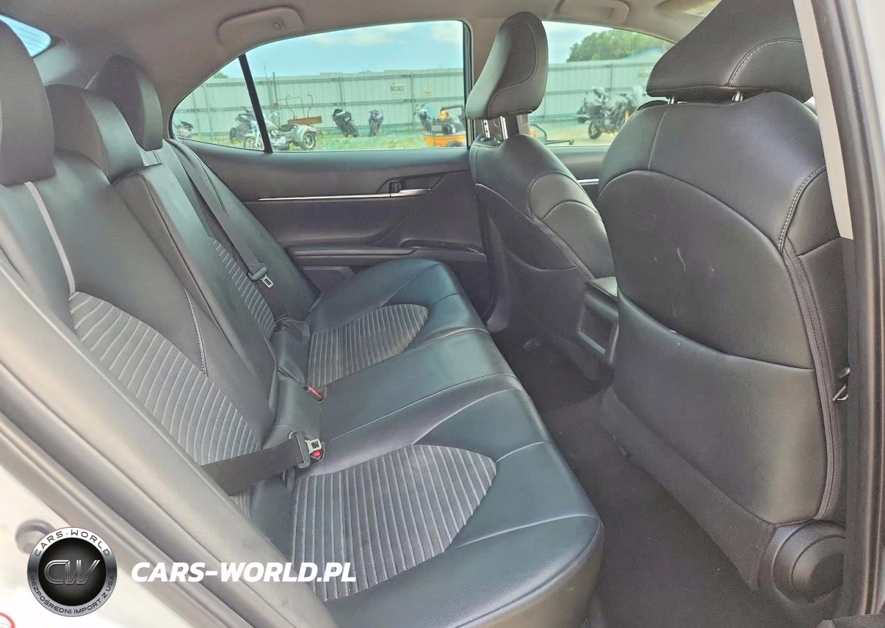2018 Toyota Camry Se VIN:4T1B11HKXJU535344 - 10