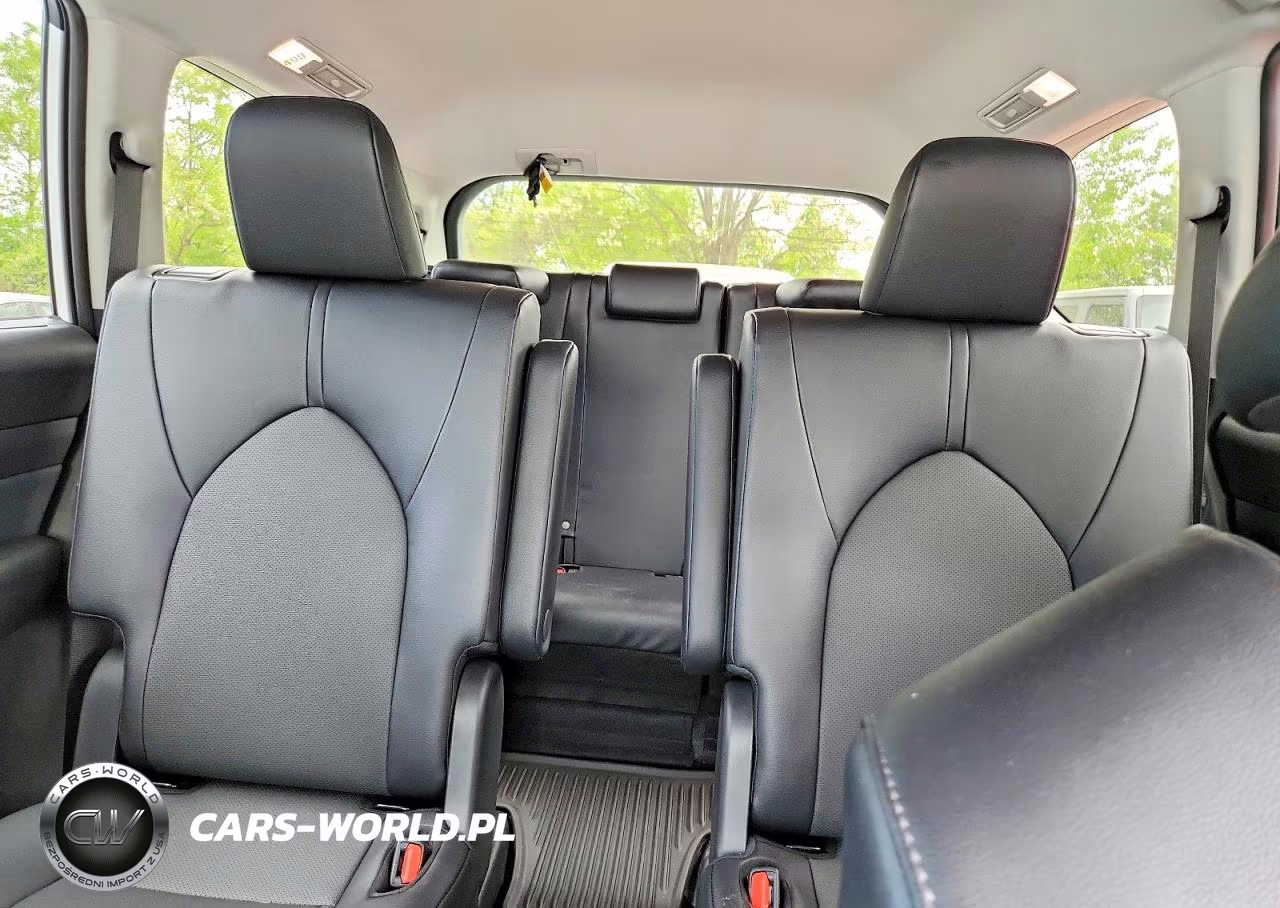 2026 Toyota Grand Highlander Xle VIN:5TDAAAB50TS107700 - 10