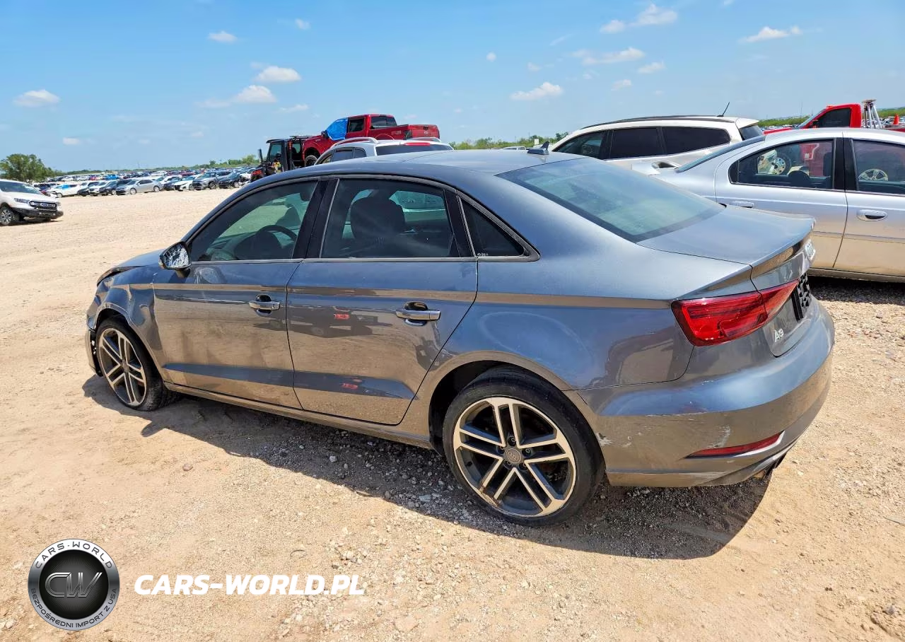 2018 Audi A3 Premium VIN:WAUAUGFF1J1060889 - 2