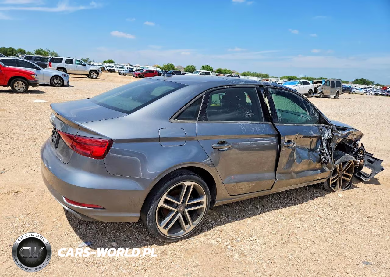 2018 Audi A3 Premium VIN:WAUAUGFF1J1060889 - 3