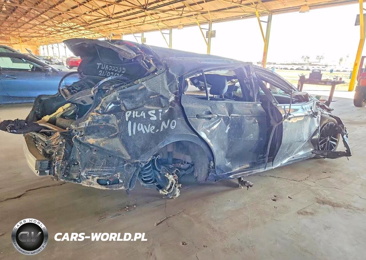 2026 Toyota Camry Se VIN:4T1DAACKXTU655535 - 3