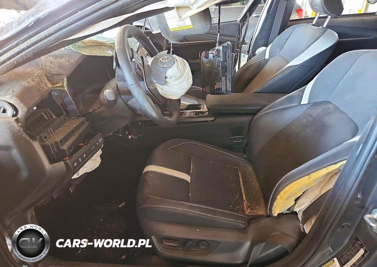 2026 Toyota Camry Se VIN:4T1DAACKXTU655535 - 7
