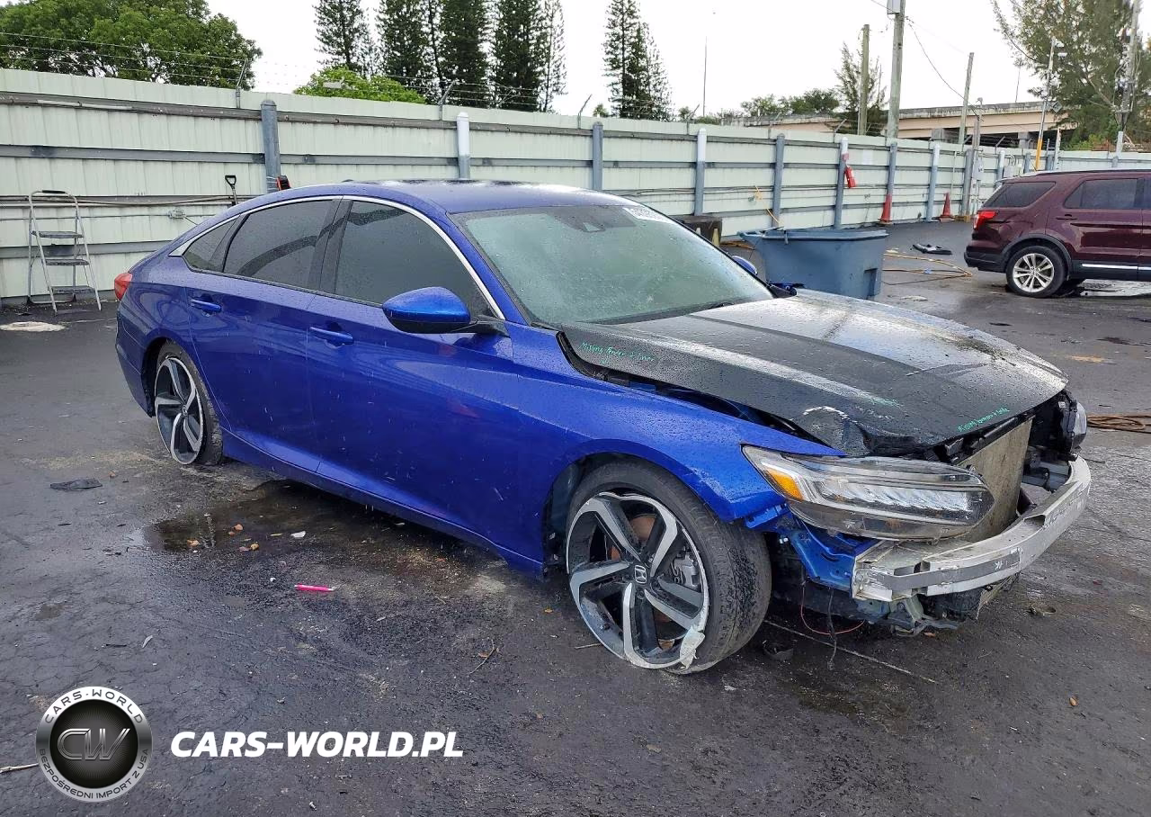 2018 Honda Accord Sport VIN:1HGCV1F3XJA213184 - 4