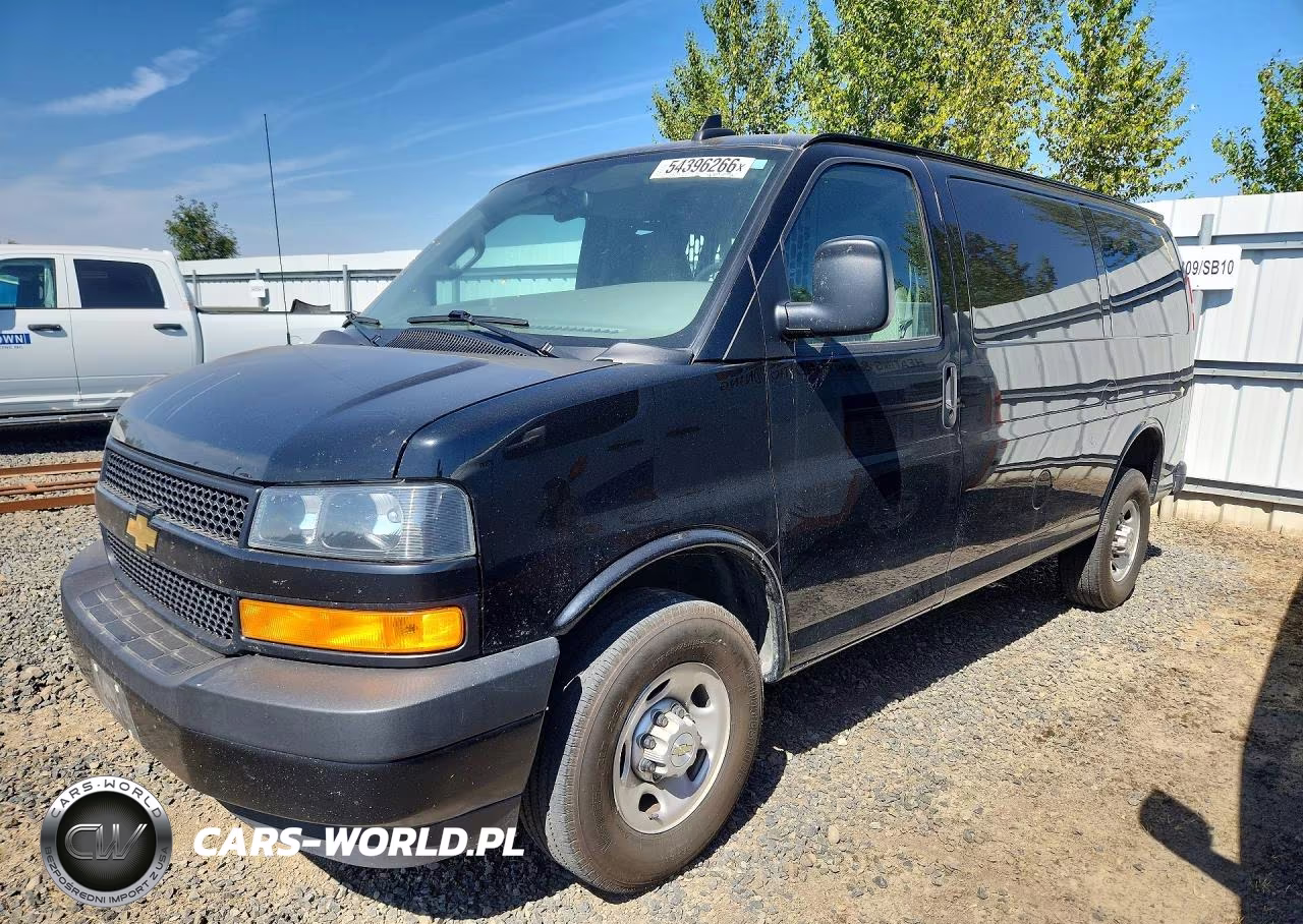 2023 Chevrolet Express 2500 Cargo Delivery Van – zdjęcie 1 z 13