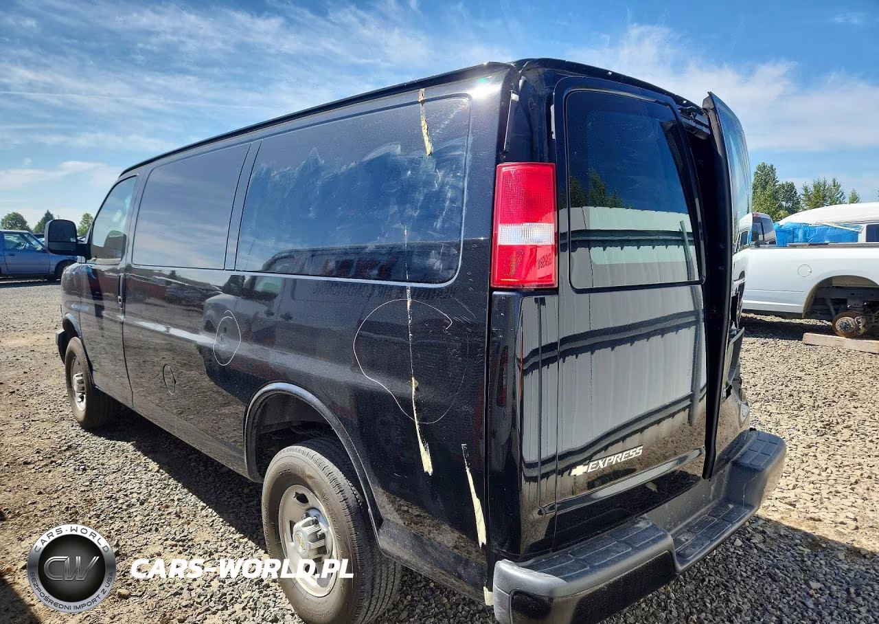 2023 Chevrolet Express 2500 Cargo Delivery Van VIN:1GCWGAF74P1211108 - 2