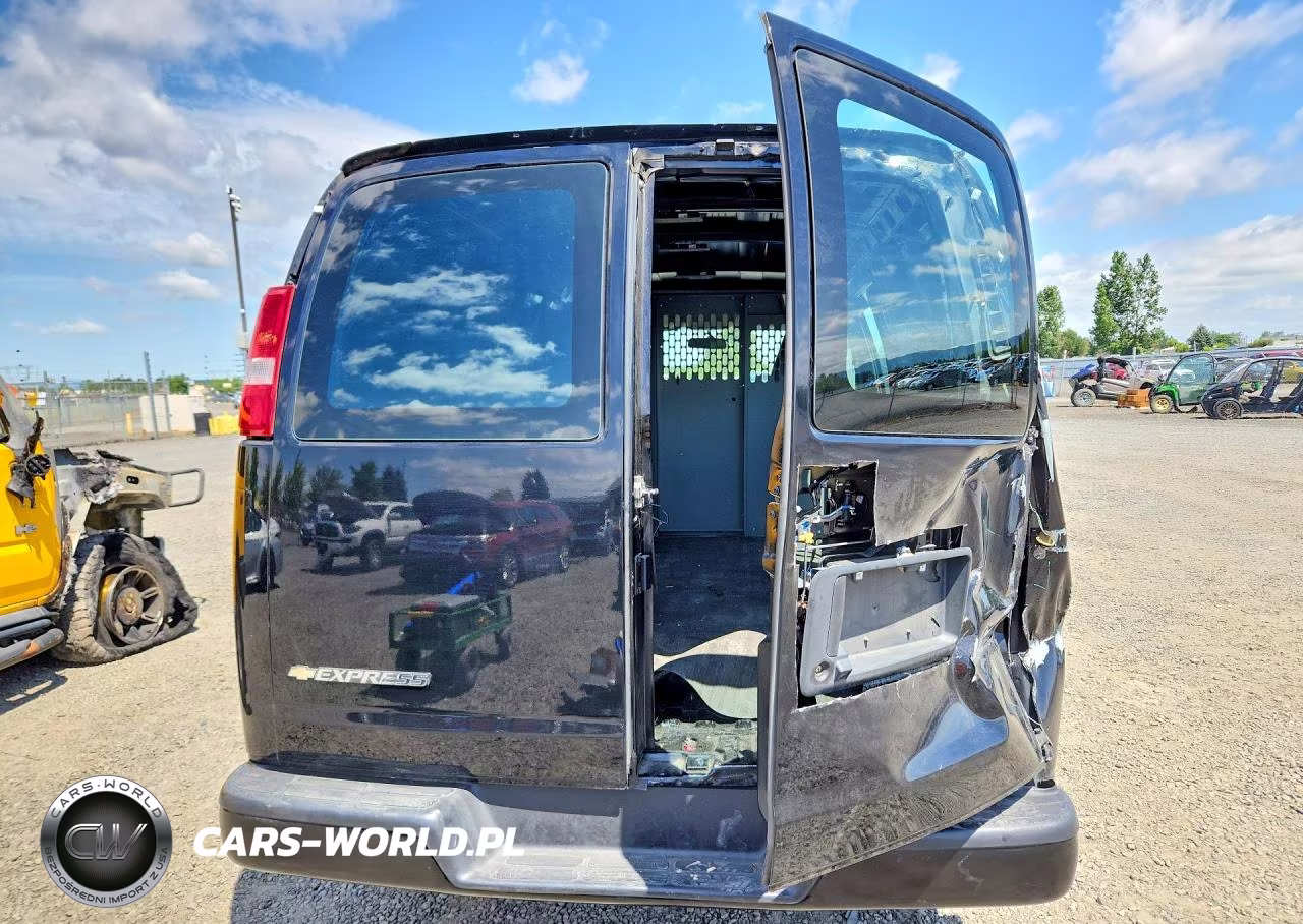 2023 Chevrolet Express 2500 Cargo Delivery Van VIN:1GCWGAF74P1211108 - 6