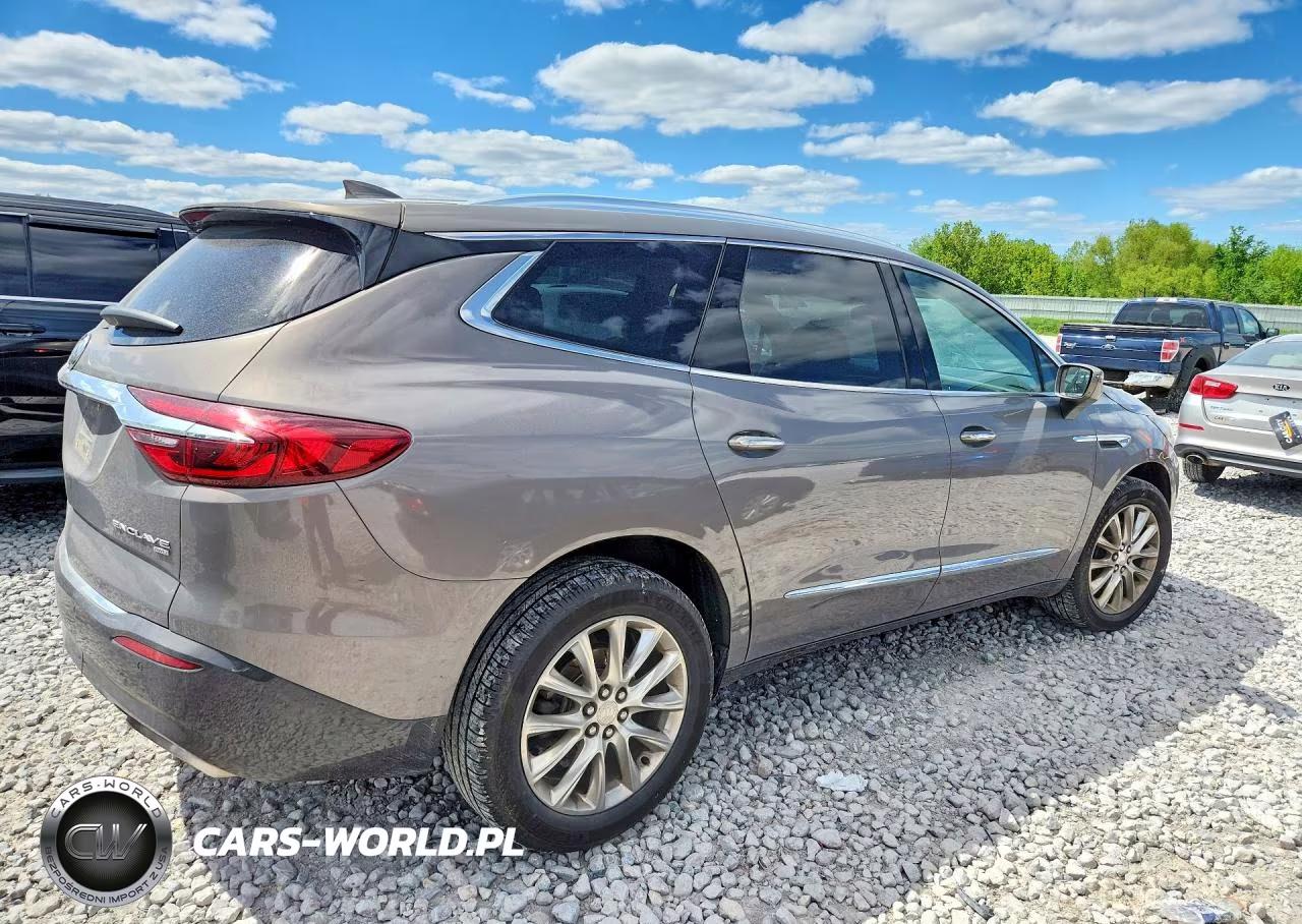 2018 Buick Enclave Essence VIN:5GAEVAKW4JJ163083 - 3