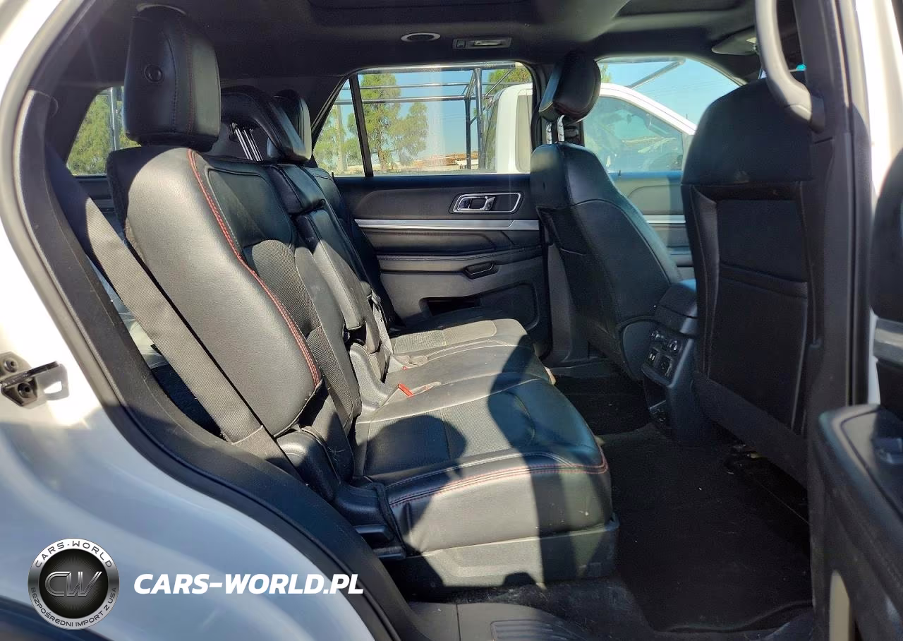 2017 Ford Explorer Sport VIN:1FM5K8GT6HGA61012 - 11