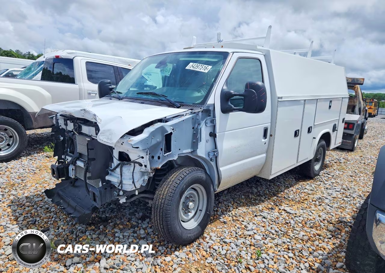 2026 Ford Econoline E350 Super Duty Cutaway Van – zdjęcie 1 z 12