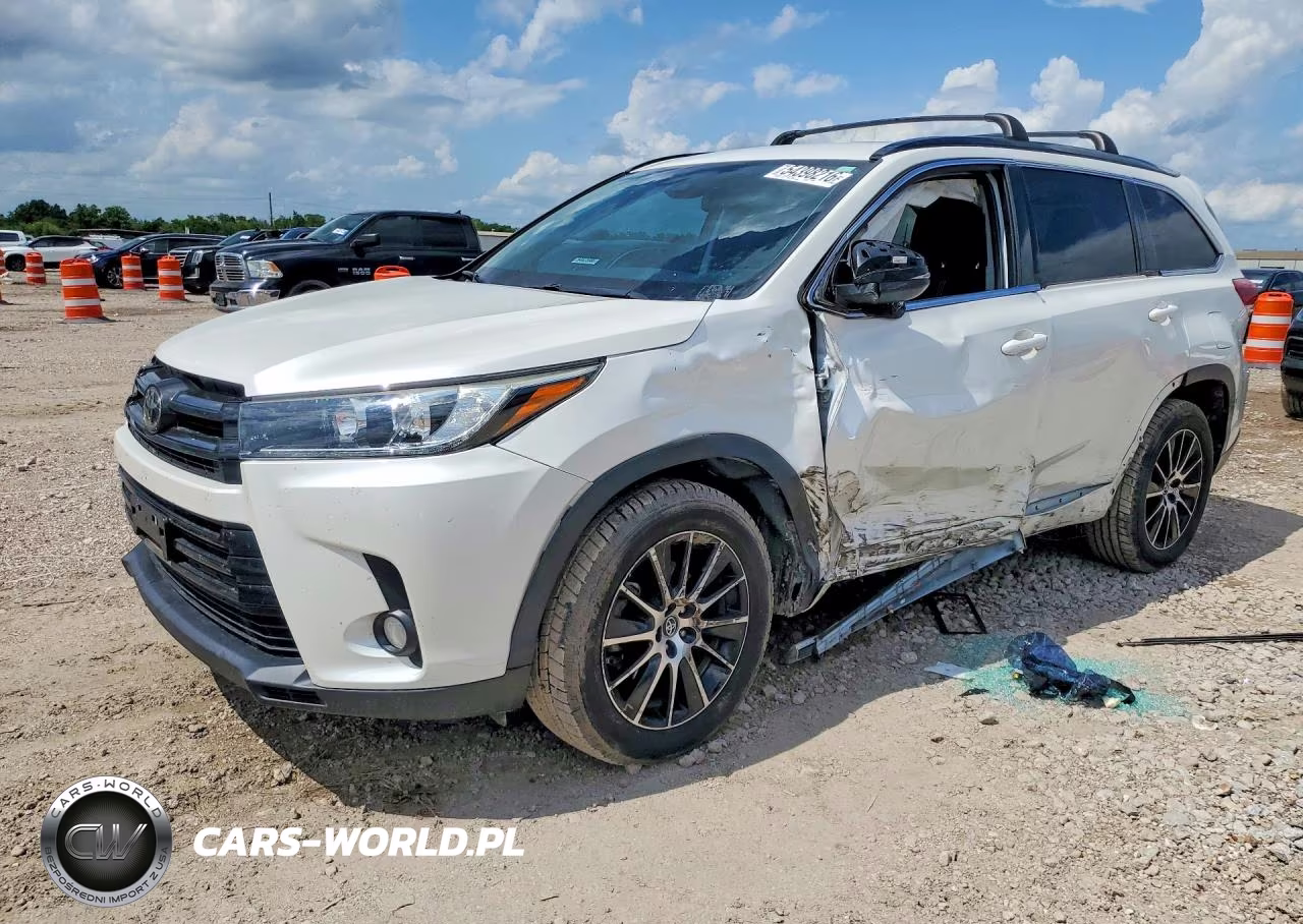 2018 Toyota Highlander Se
