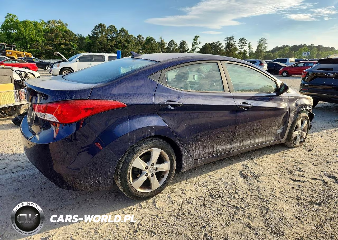 2013 Hyundai Elantra Gls VIN:5NPDH4AE4DH280946 - 3
