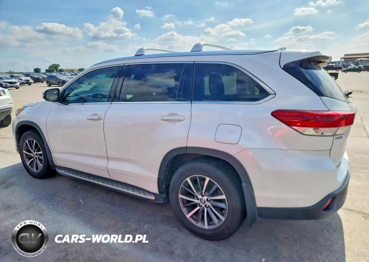 2018 Toyota Highlander Xle VIN:5TDKZRFH6JS288010 - 2