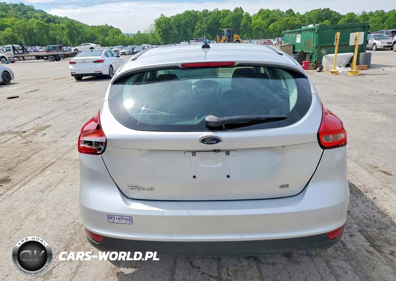 2018 Ford Focus Se VIN:1FADP3K26JL280137 - 6