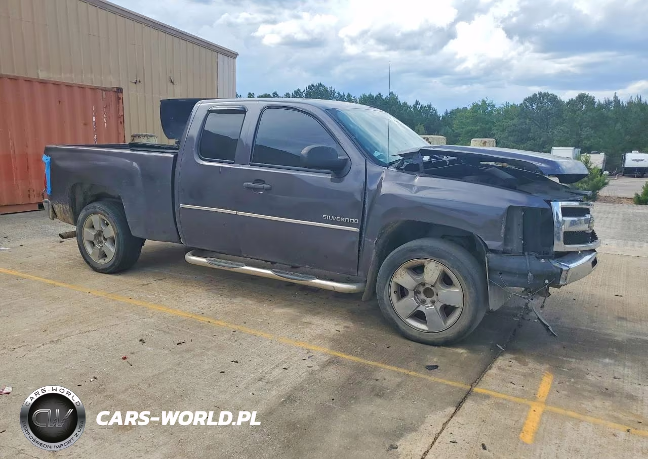 2011 Chevrolet Silverado C1500 Lt VIN:1GCRCSE03BZ130291 - 4