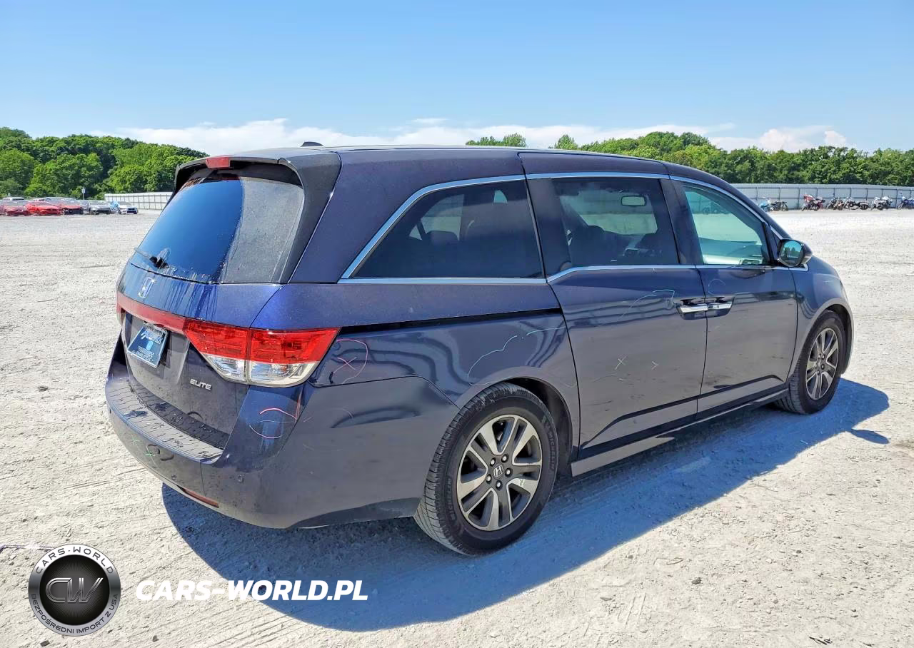2016 Honda Odyssey Touring VIN:5FNRL5H97GB100512 - 3
