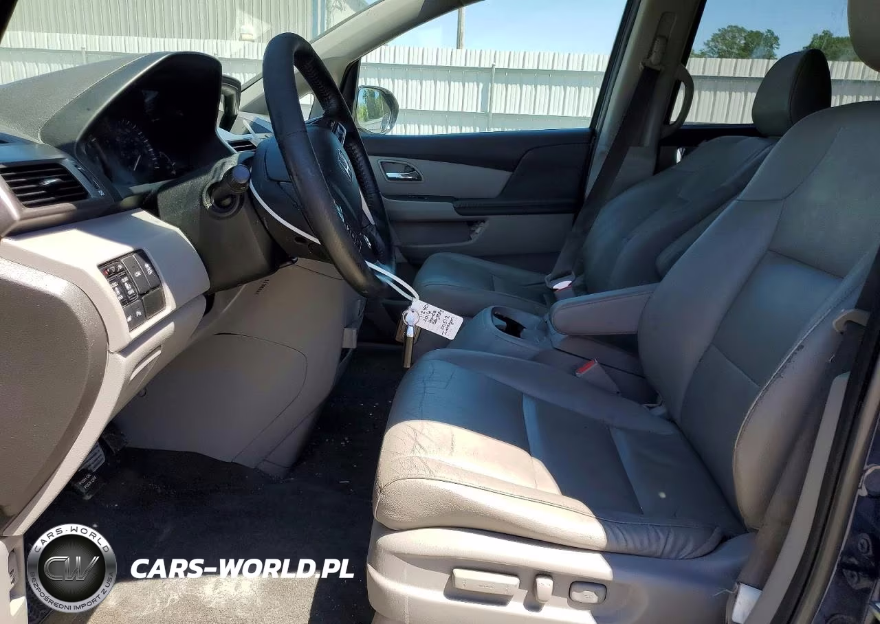 2016 Honda Odyssey Touring VIN:5FNRL5H97GB100512 - 7