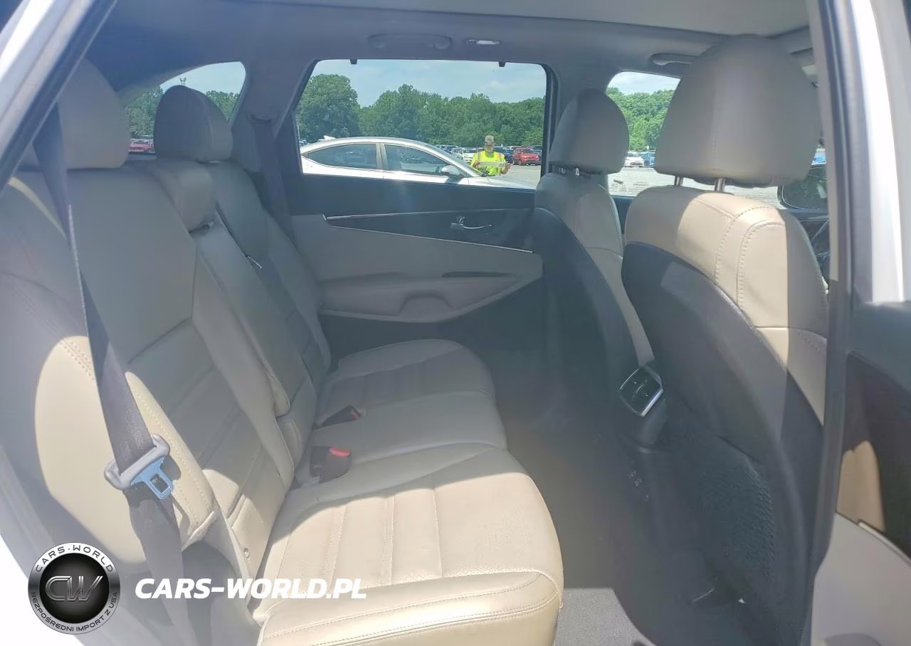 2018 Kia Sorento Ex VIN:5XYPH4A52JG359063 - 11