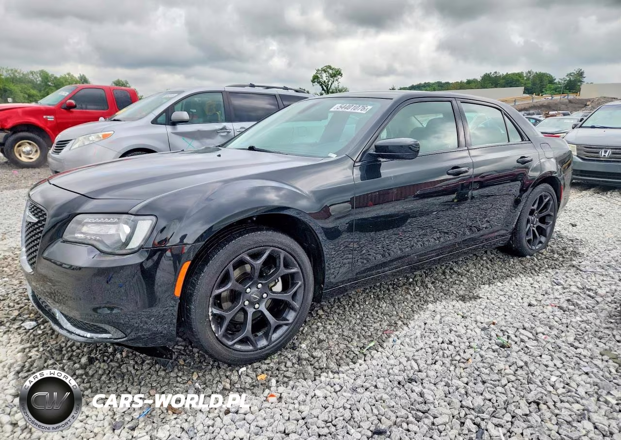 2019 Chrysler 300 Touring – zdjęcie 1 z 13