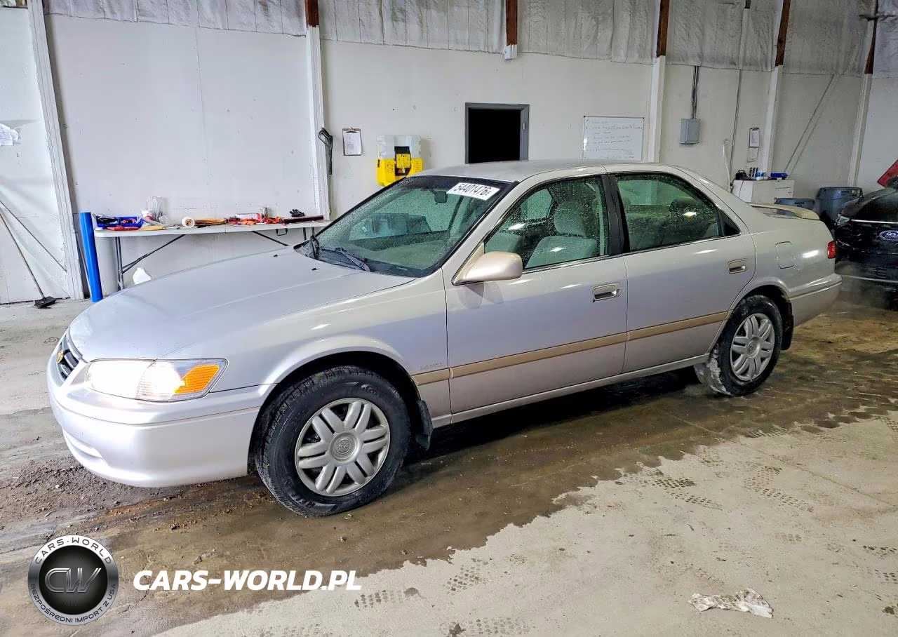 2000 Toyota Camry Le V6 – zdjęcie 1 z 12