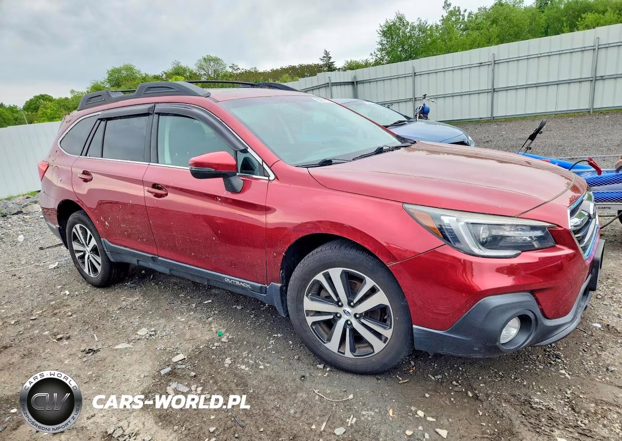 2018 Subaru Outback 3.6R Limited VIN:4S4BSENC6J3280957 - 4