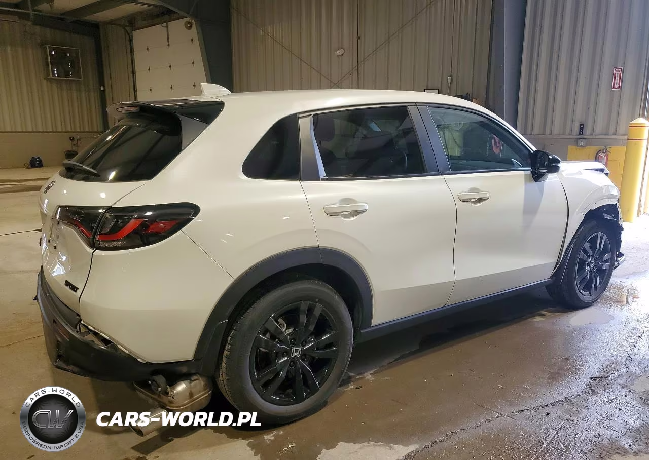 2026 Honda Hr-V Sport VIN:3CZRZ2H54TM713925 - 3