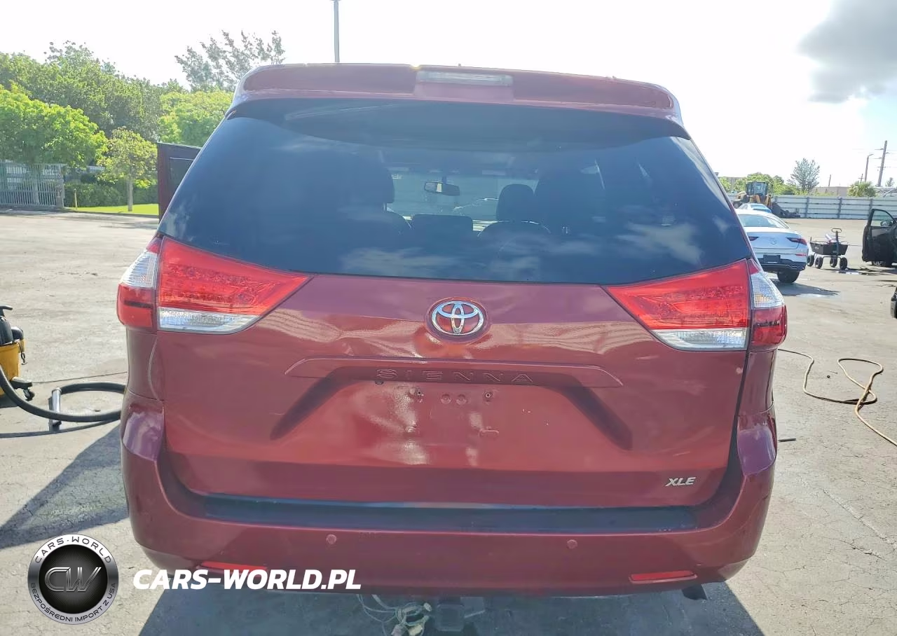 2015 Toyota Sienna Limited 7-Passenger VIN:5TDYK3DC6FS639055 - 6