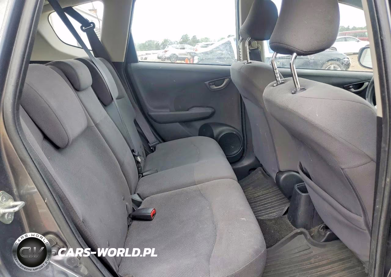 2013 Honda Fit VIN:JHMGE8H38DC005625 - 10
