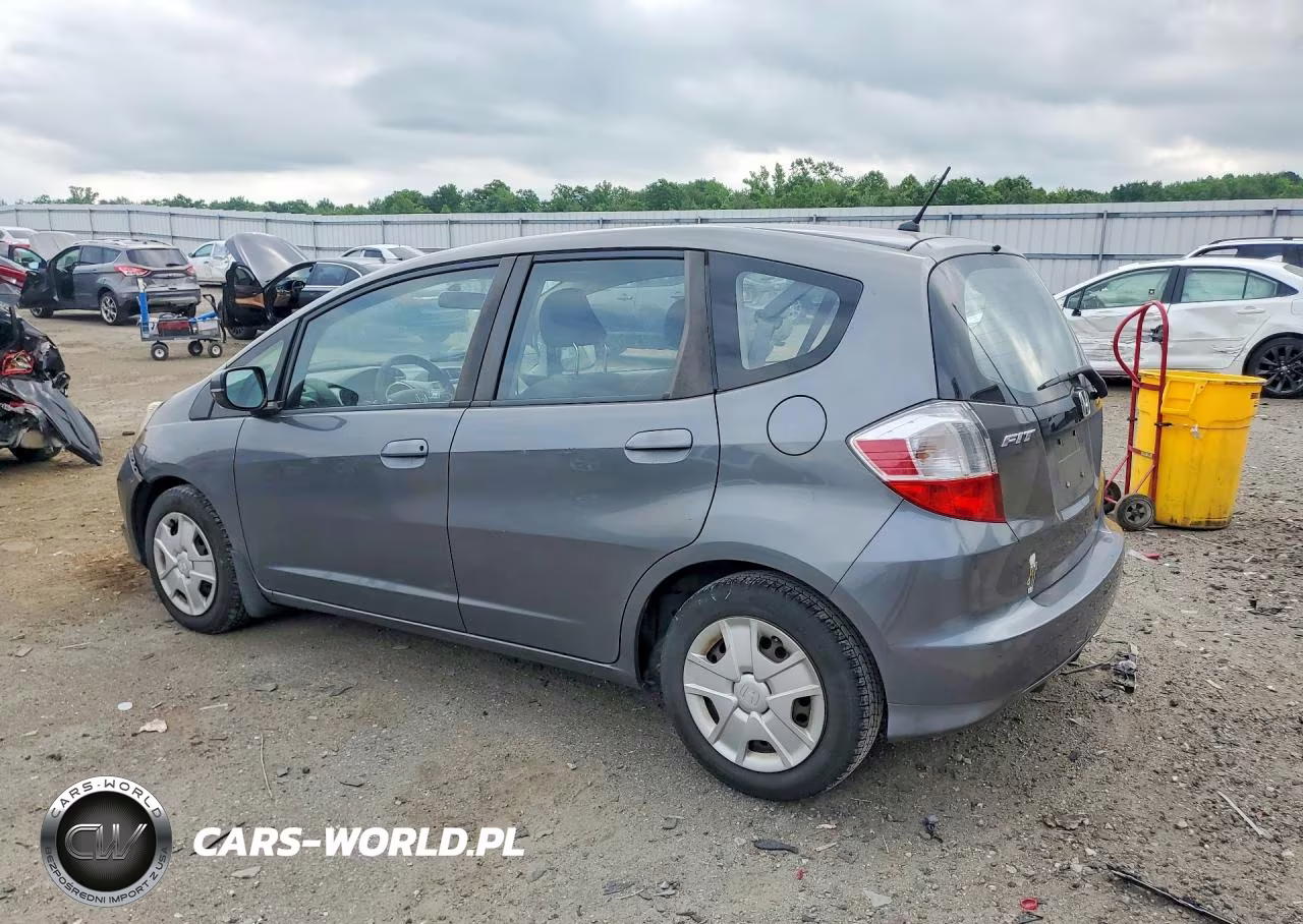 2013 Honda Fit VIN:JHMGE8H38DC005625 - 2