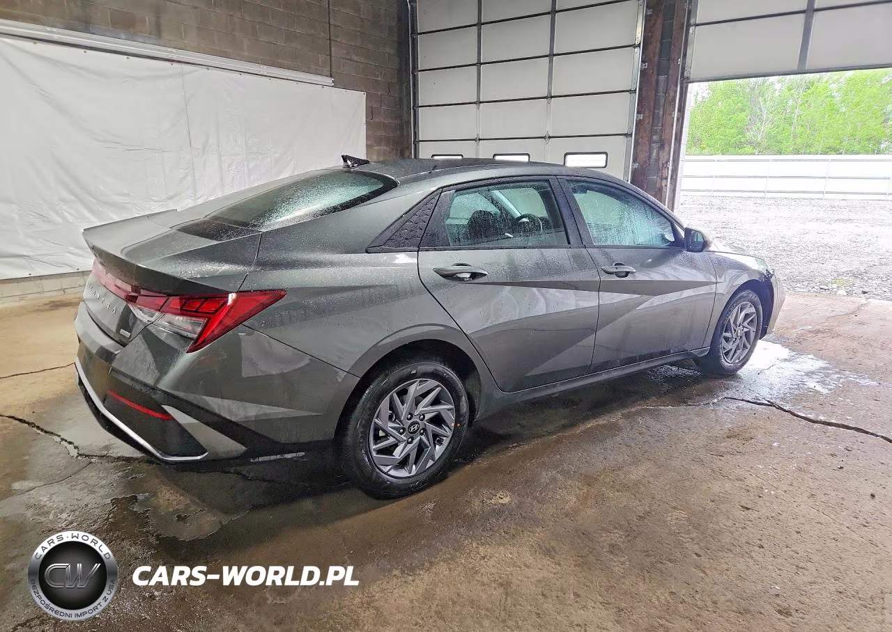 2026 Hyundai Elantra Hybrid Blue VIN:KMHLM4DJ9TU201982 - 3