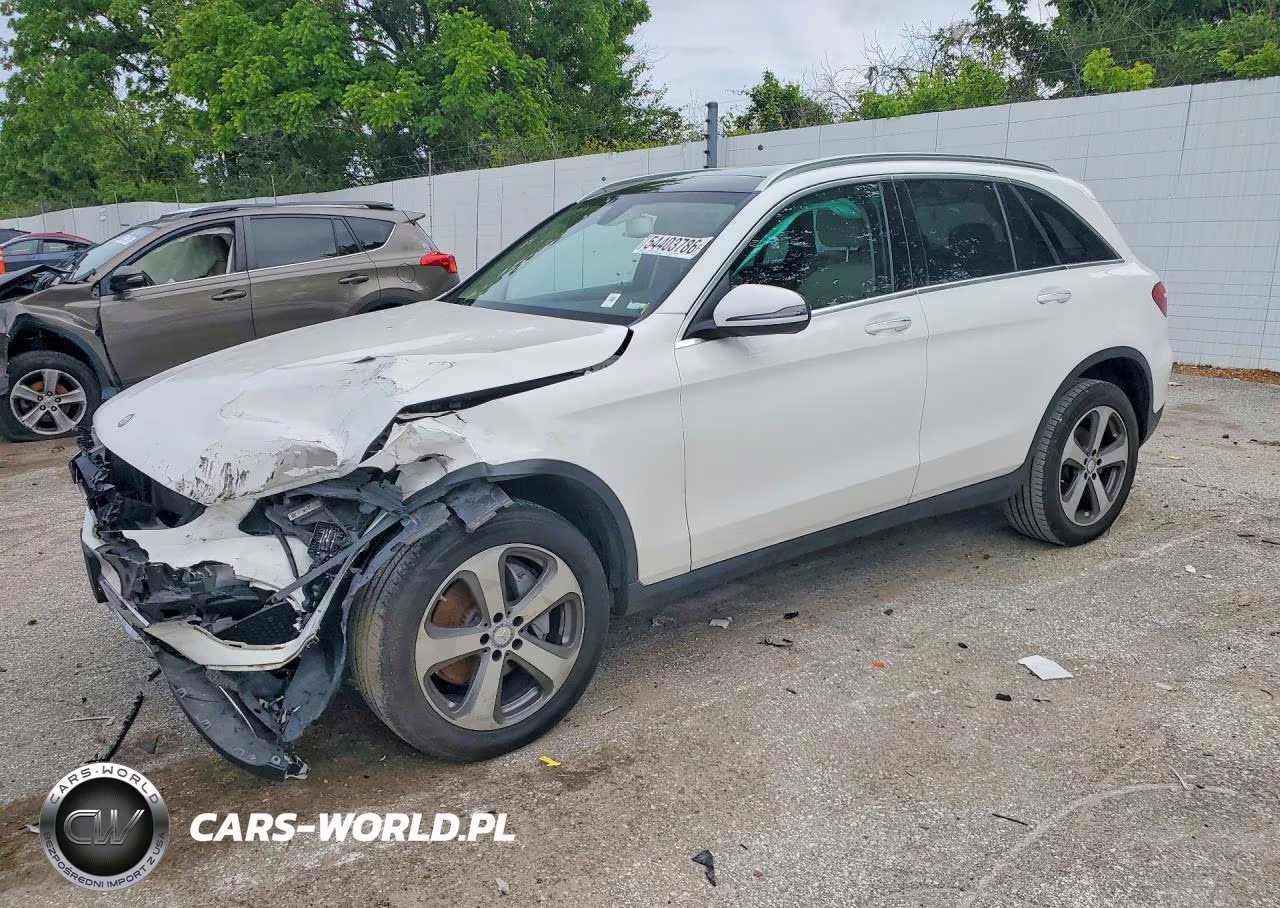 2017 Mercedes-Benz Glc 300 4Matic – zdjęcie 1 z 13