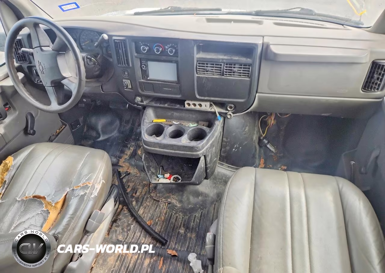 2006 Chevrolet Express G1500 VIN:1GCFG15X061141476 - 8