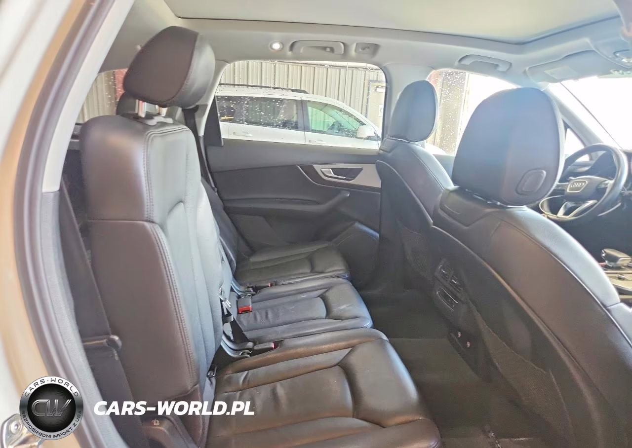 2018 Audi Q7 Premium VIN:WA1AHAF74JD046765 - 11