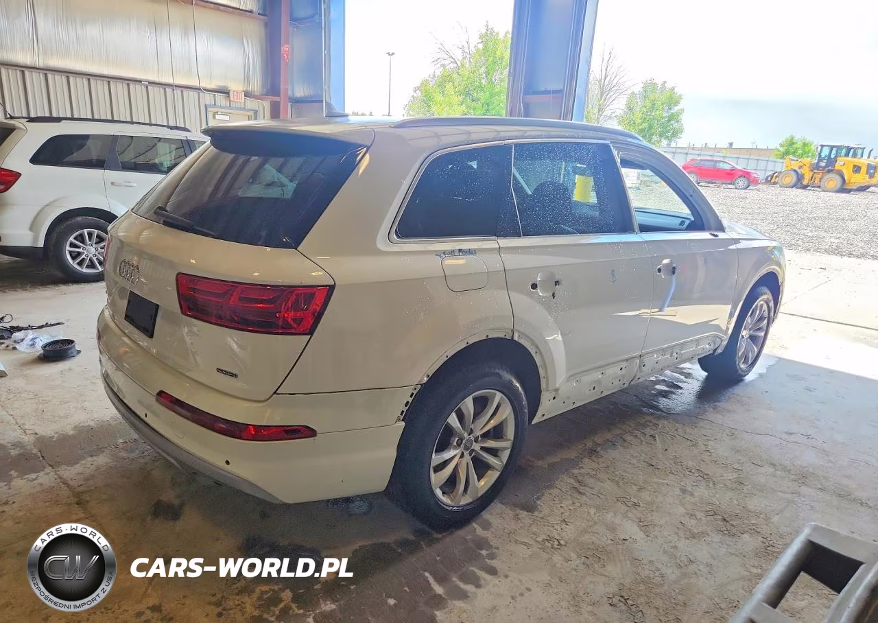2018 Audi Q7 Premium VIN:WA1AHAF74JD046765 - 3