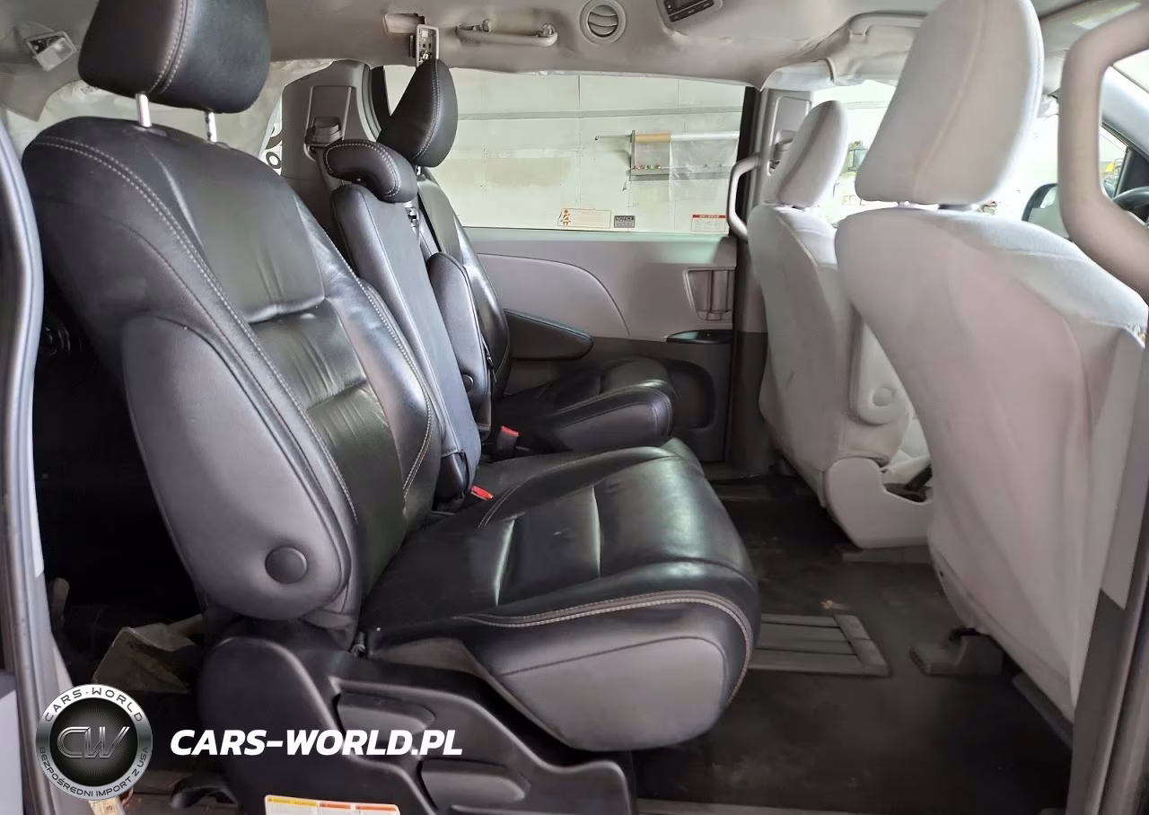 2019 Toyota Sienna L 7-Passenger VIN:5TDZZ3DC1KS974265 - 11
