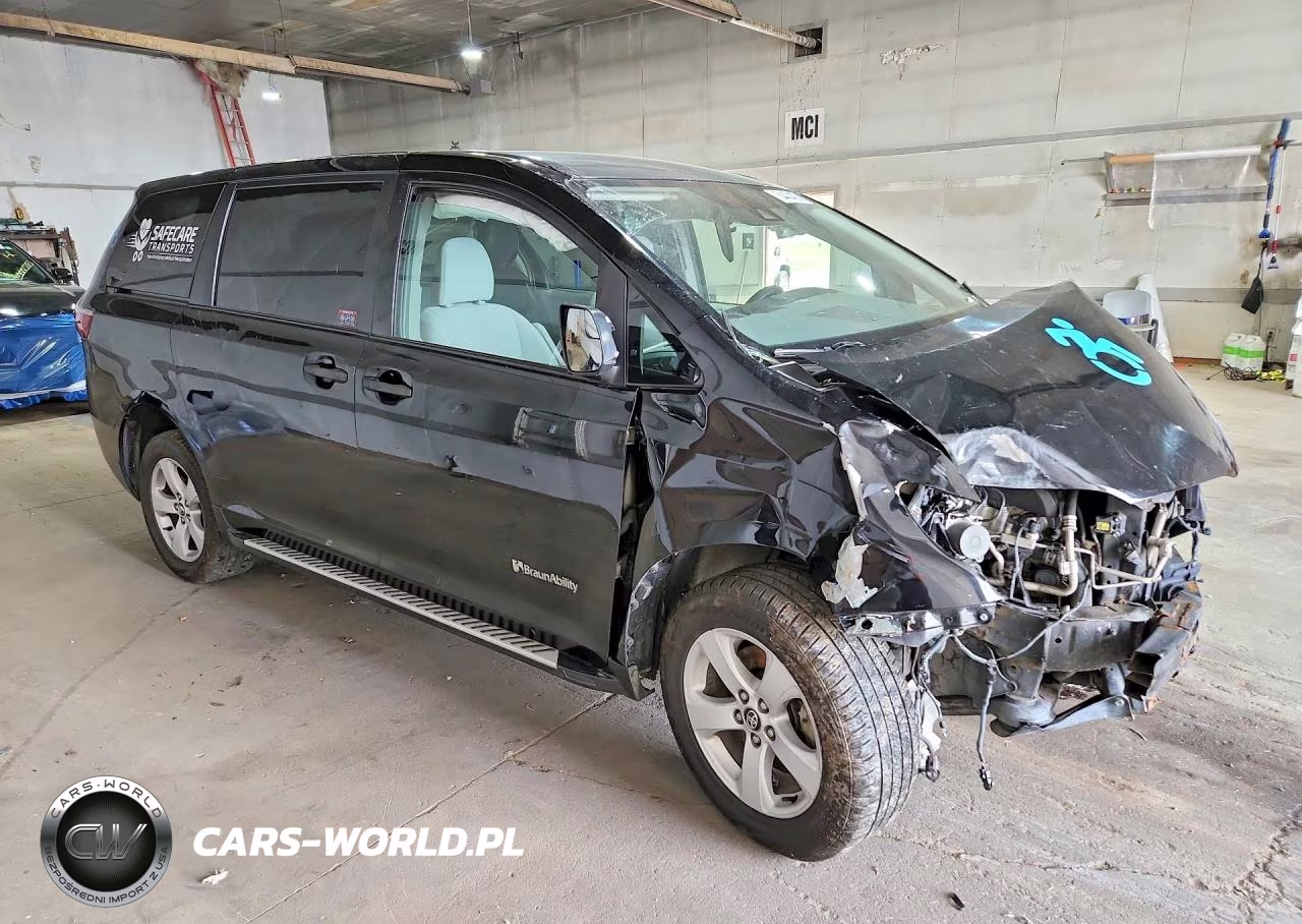 2019 Toyota Sienna L 7-Passenger VIN:5TDZZ3DC1KS974265 - 4
