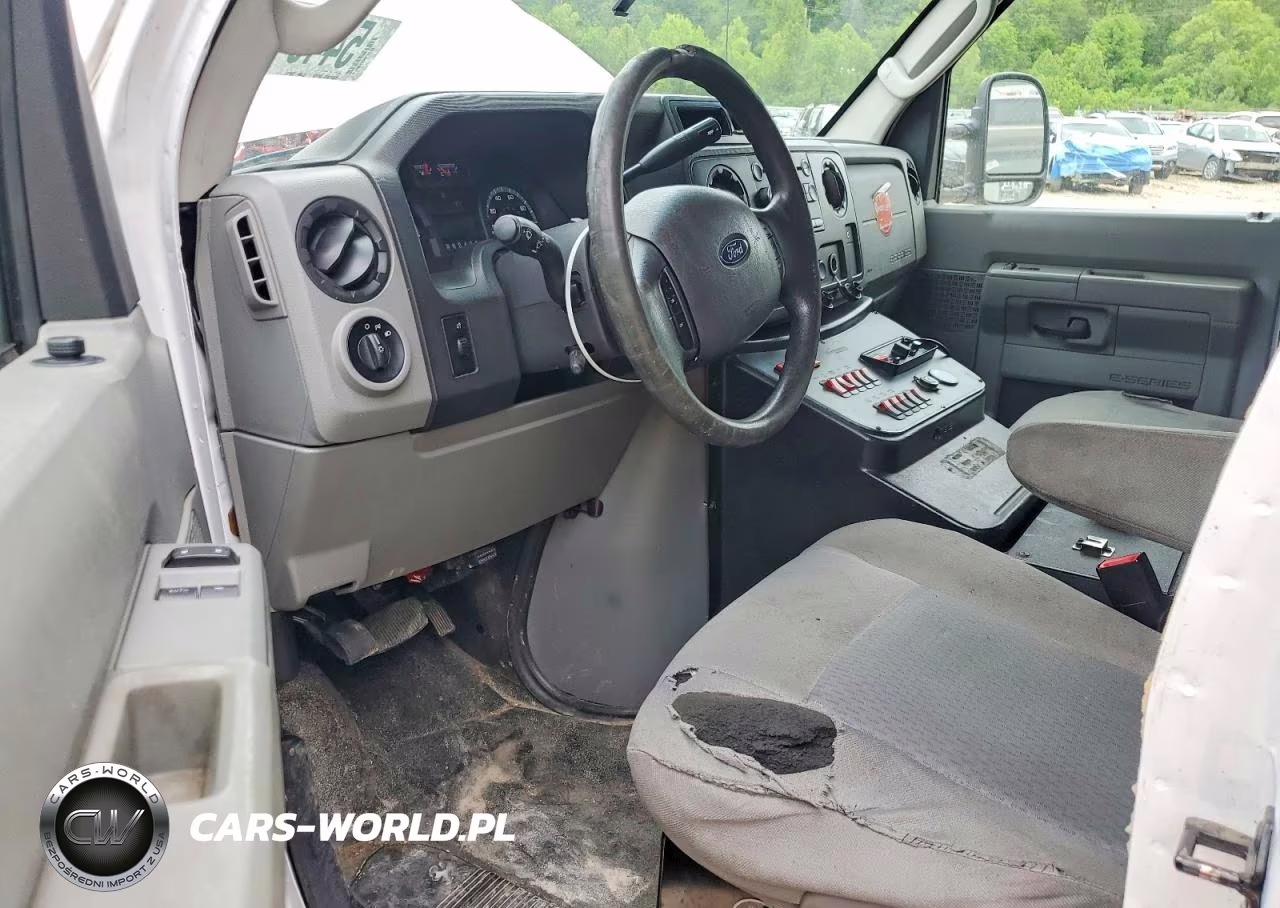 2018 Ford Econoline E350 Super Duty Cutaway Van VIN:1FDWE3FS6JDC19461 - 8