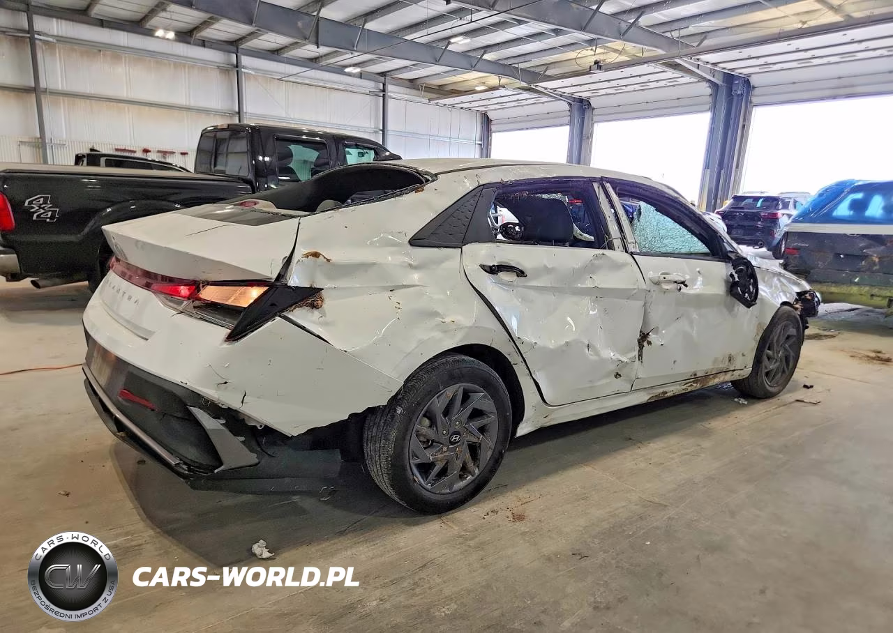 2024 Hyundai Elantra Sel VIN:KMHLM4DG1RU676930 - 3
