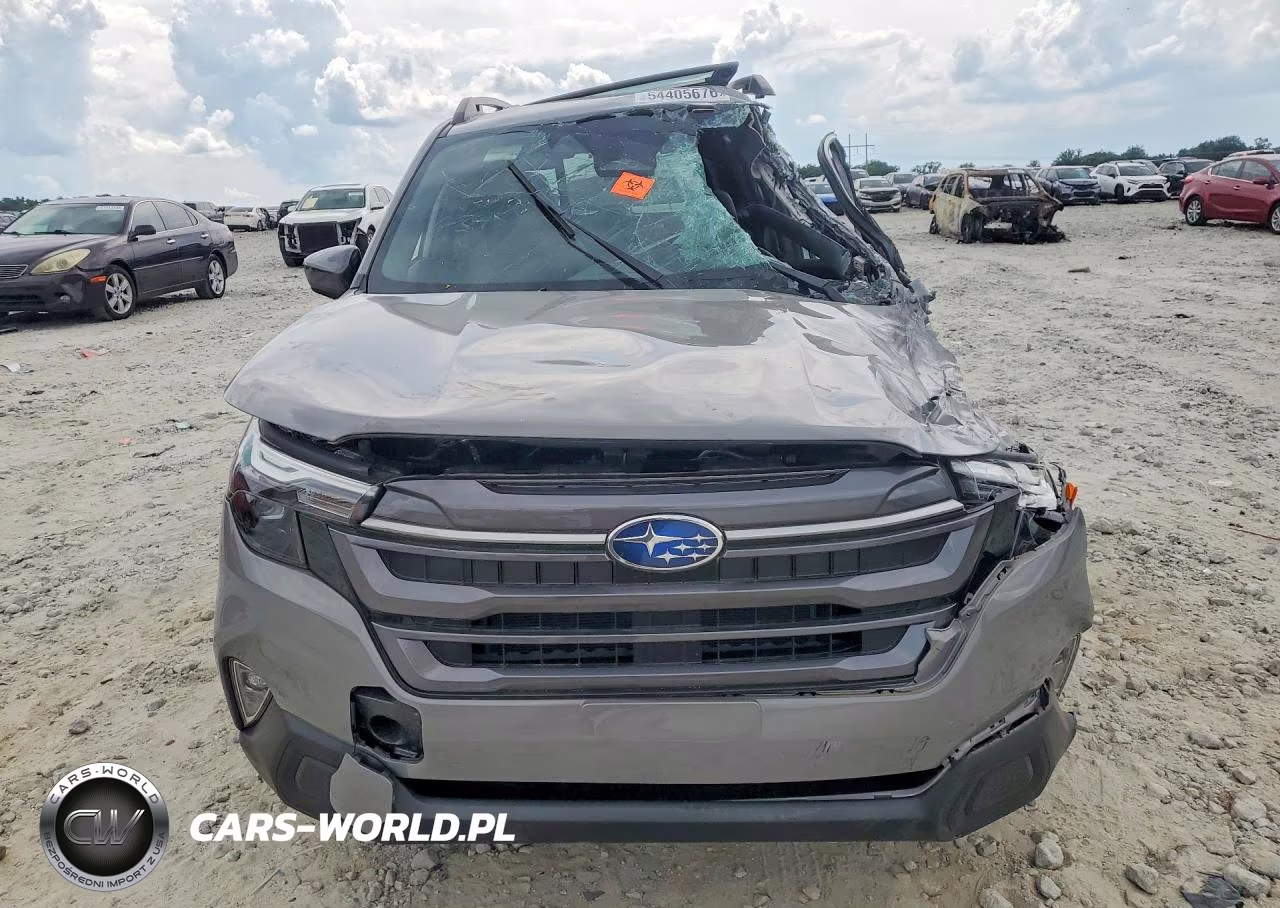 2025 Subaru Forester Premium VIN:JF2SLDDC6SH416099 - 5