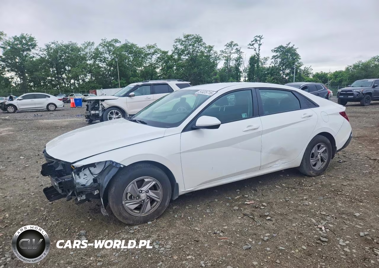 2025 Hyundai Elantra Se – zdjęcie 1 z 13