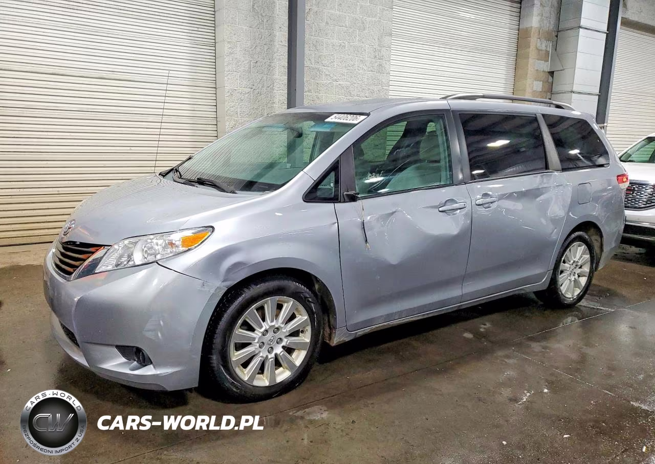 2011 Toyota Sienna Le