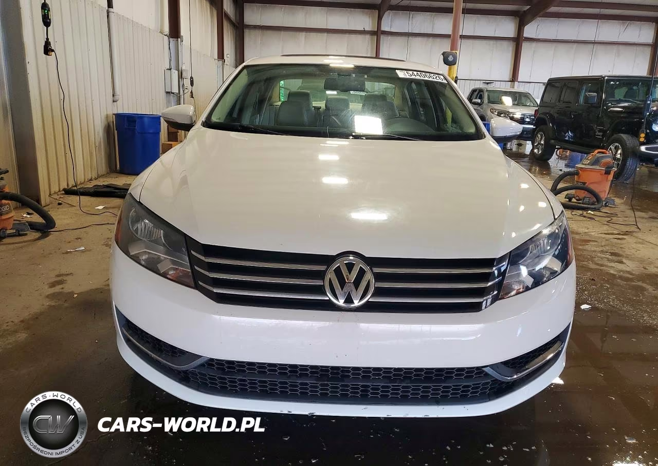 2012 Volkswagen Passat Se VIN:1VWBP7A38CC032894 - 5