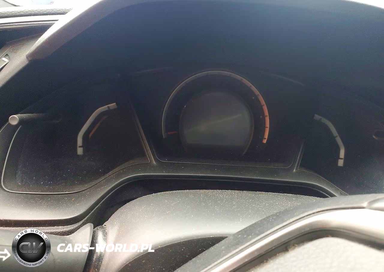 2018 Honda Civic Sport VIN:SHHFK7H45JU410587 - 9