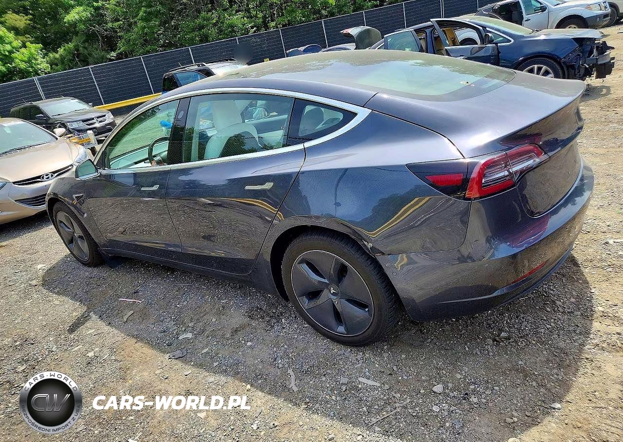 2018 Tesla Model 3 VIN:5YJ3E1EB8JF170205 - 2